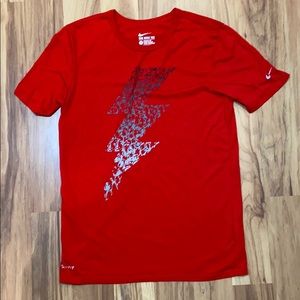 🔥🔥🔥Nike Dri-Fit Small Tee Red Lightning Bolt